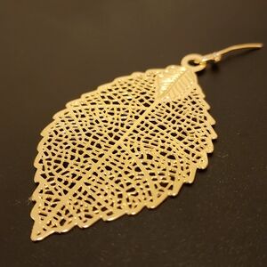 Rain Dangle Only One Earring, Mesh Leaf - Gold